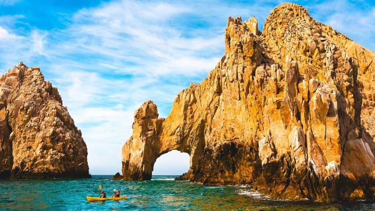 7 Best English Speaking Churches in Los Cabos for Expats and Families